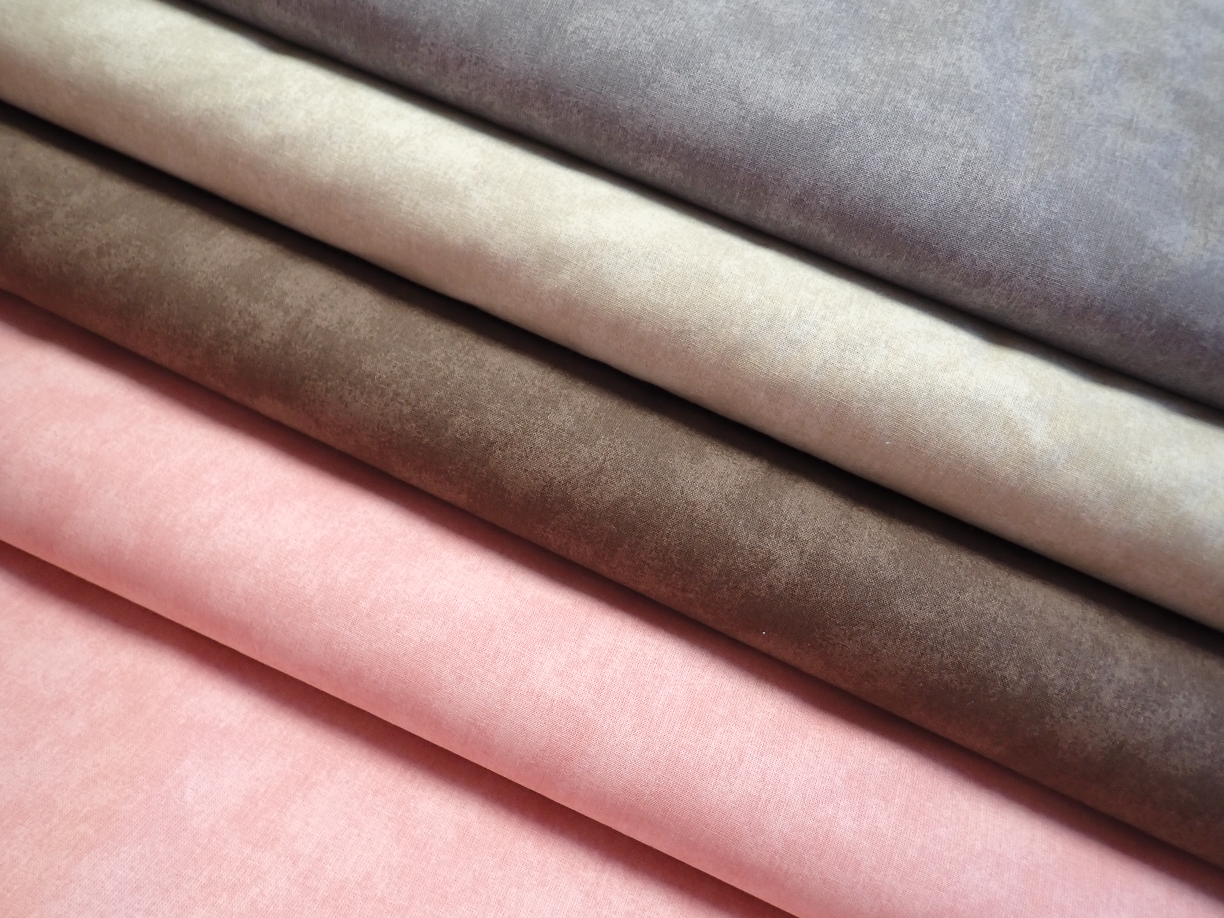 LÁTKA - HNĚDÝ MRAMOR - ŠÍŘE 150 CM