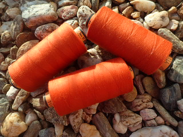 nit - TERAKOTA - AMANN - BELFIL S - 100% polyesterová - VYSOCEPEVNOSTNÍ - 1000 m