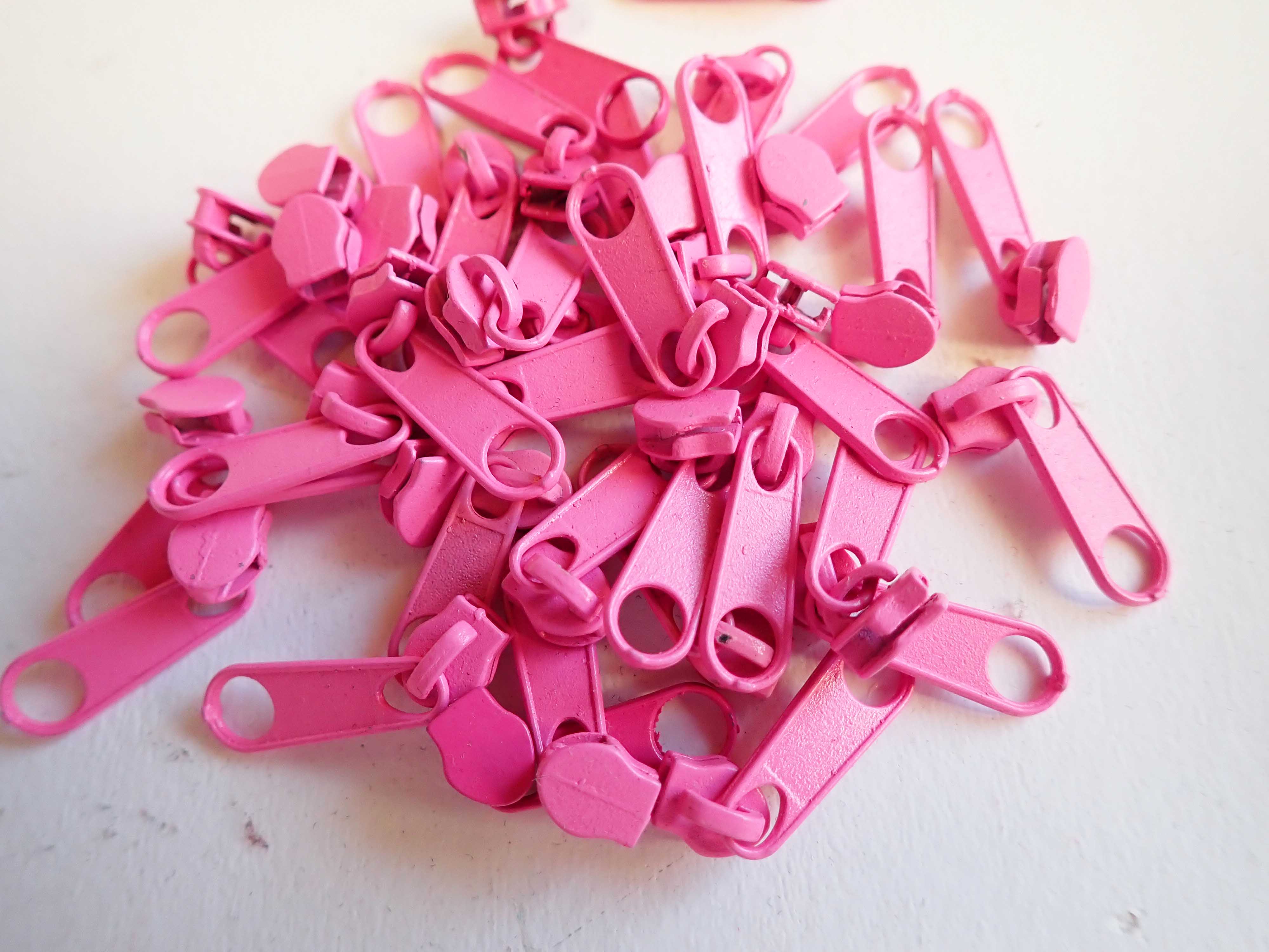 jezdec k zipu SYTĚ RŮŽOVÝ