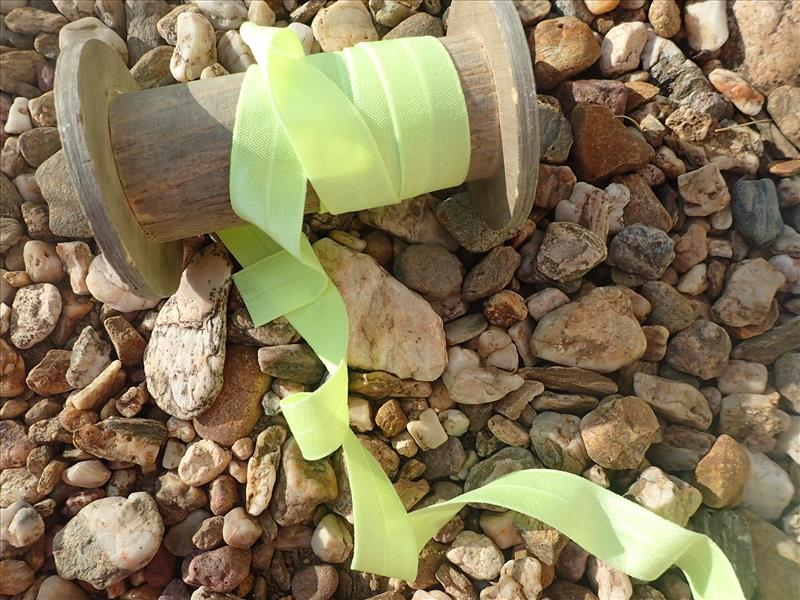 ELASTICKÝ ŠIKMÝ PROUŽEK - SVĚTLE ZELENÝ - ŠÍŘE 20 MM