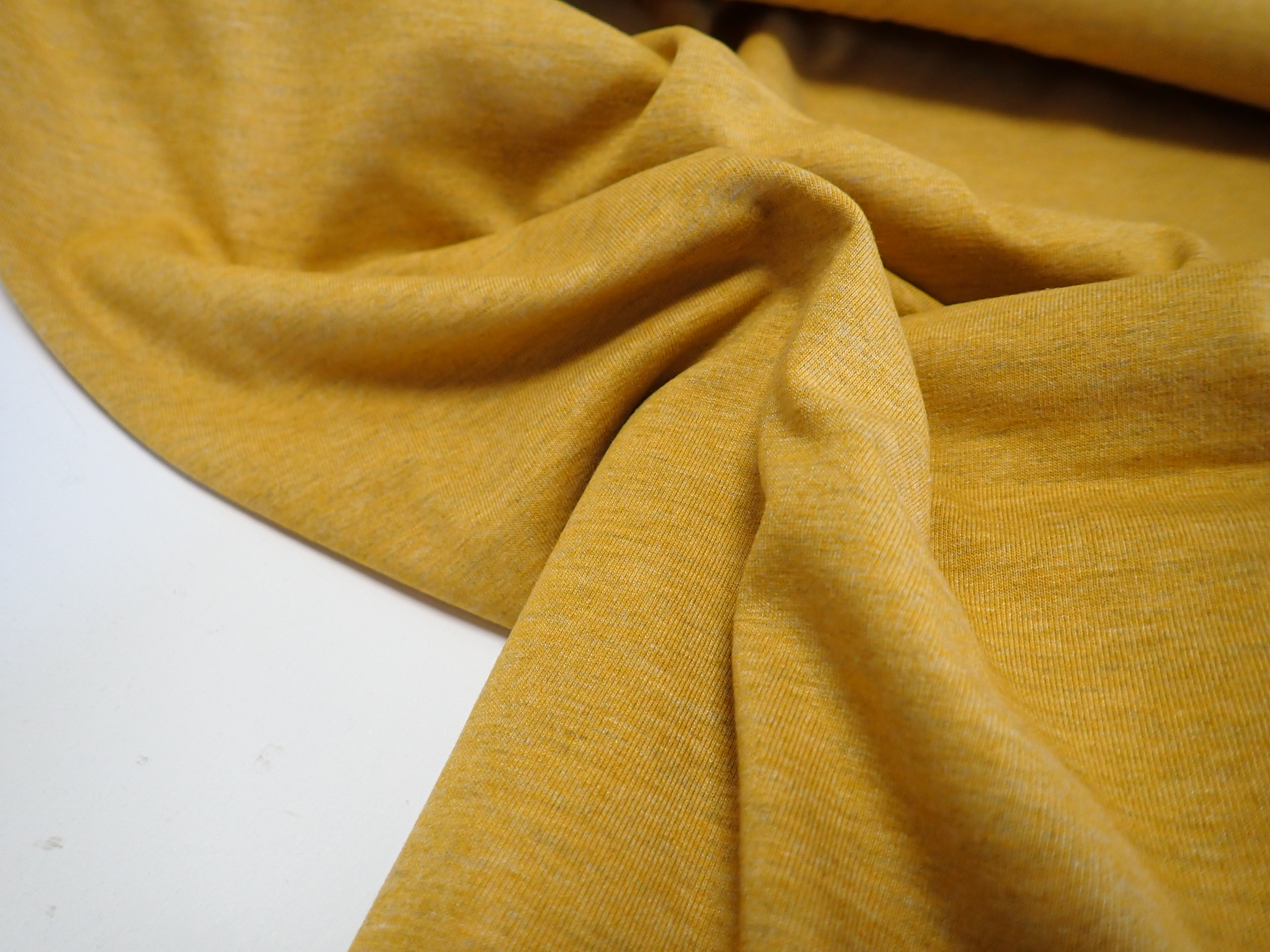 PLETENINA - HOŘČICOVÁ ŽÍHANÁ