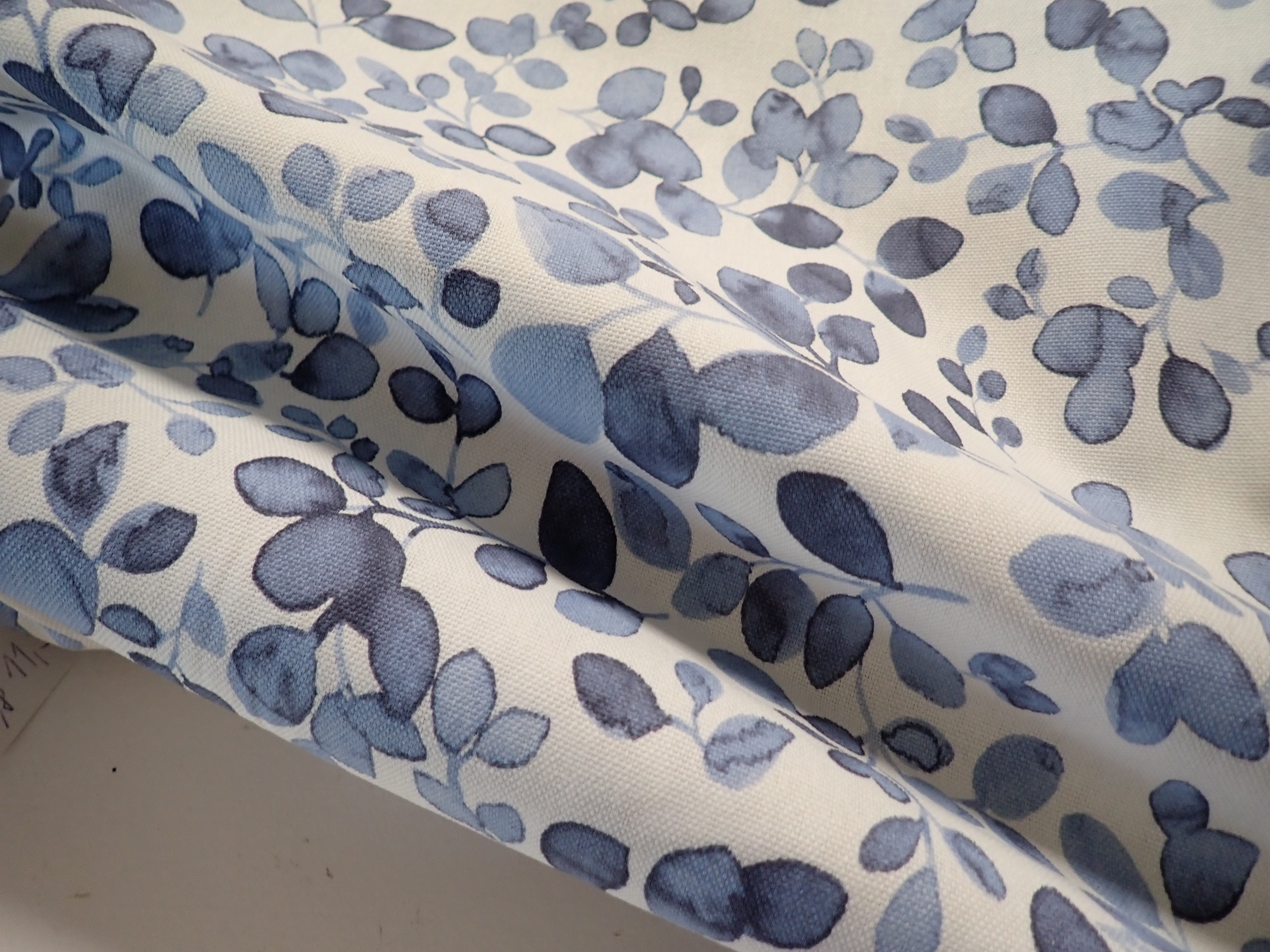 LÁTKA - POTAHOVKA - MODRÉ LÍSTEČKY