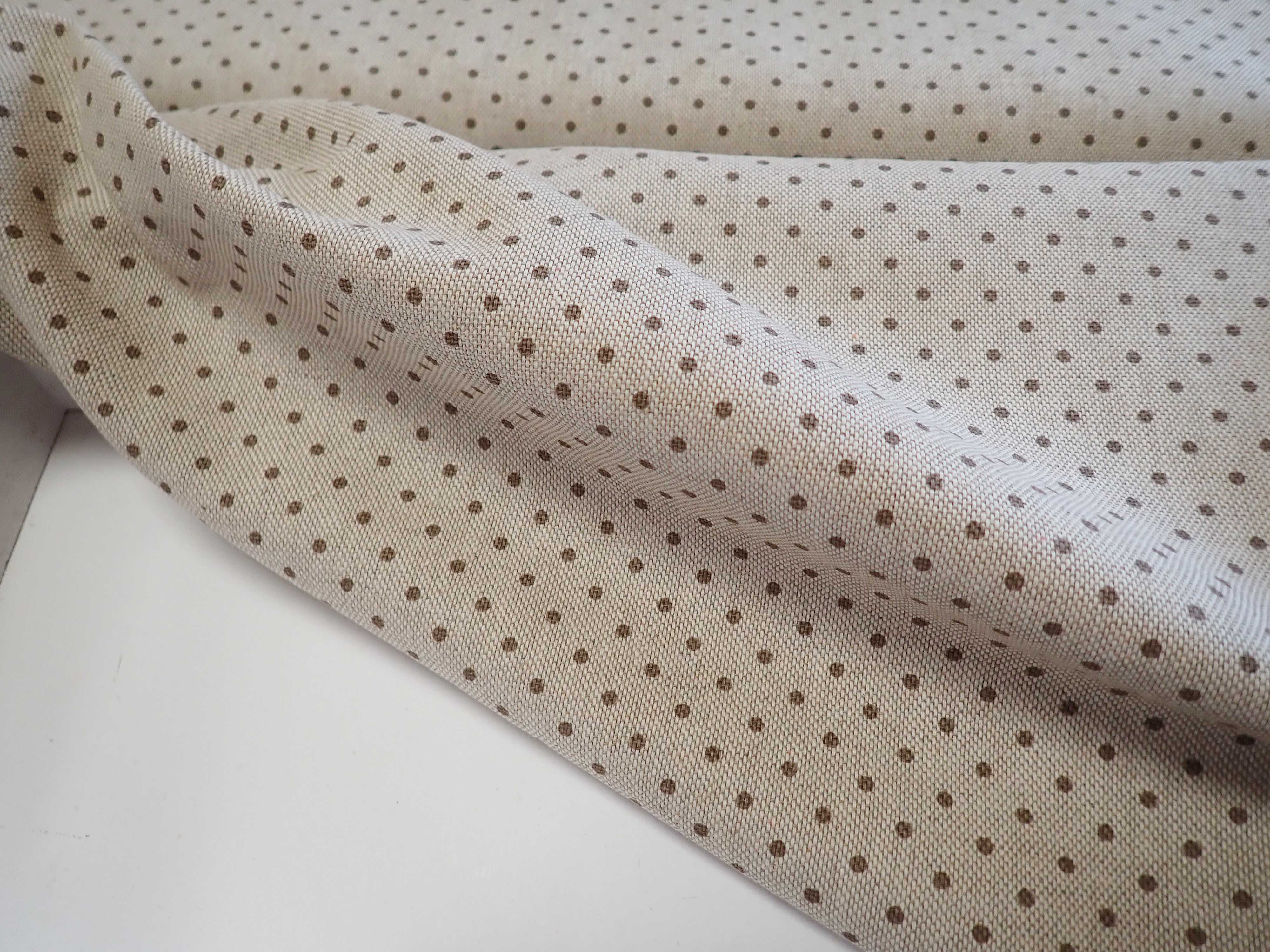 LÁTKA - REŽNÁ + HNĚDÉ PUNTÍKY