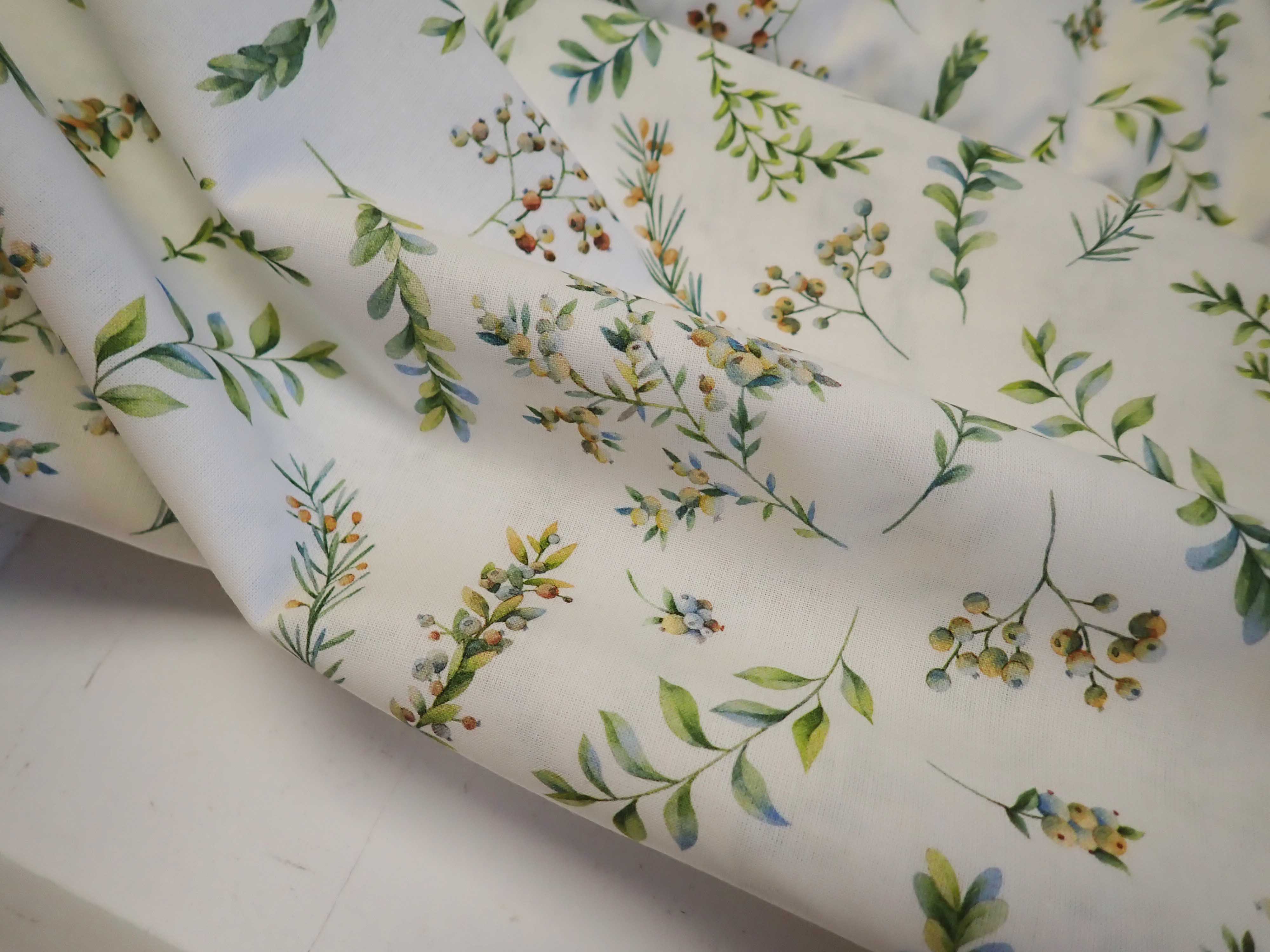 LÁTKA - POPELÍN - LÍSTEČKY + VĚTVIČKY