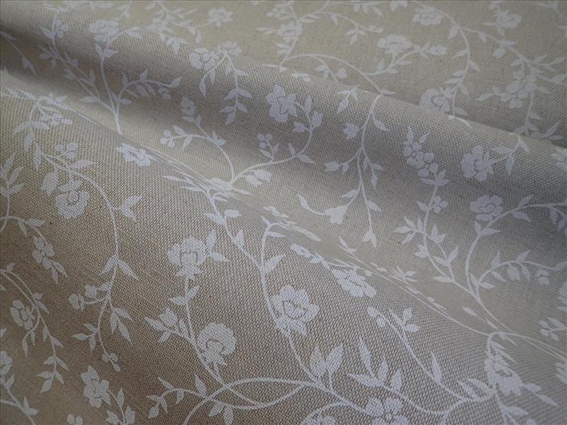 LÁTKA - REŽNÁ + BÍLÉ POPÍNAVÉ KVĚTY