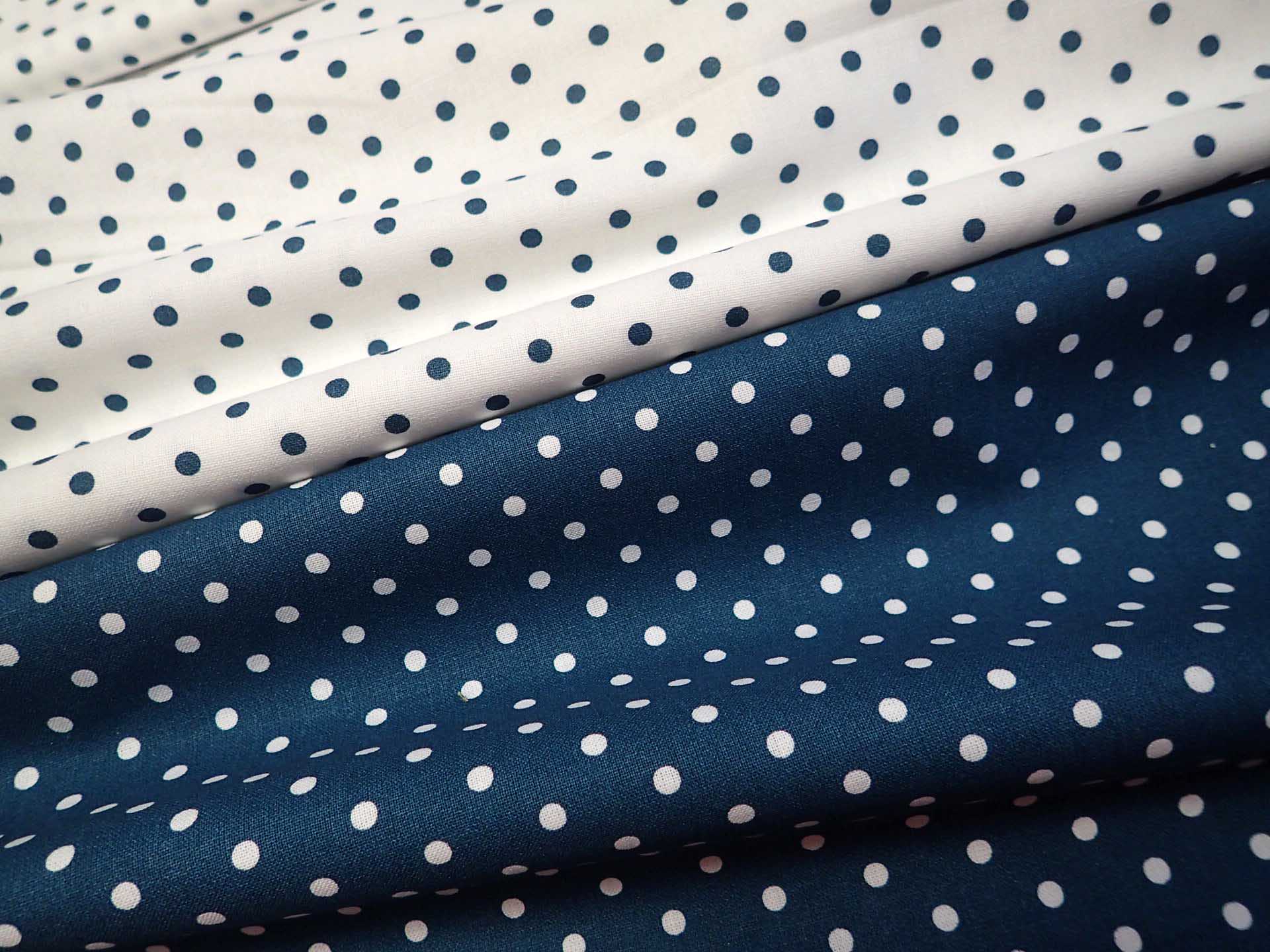 LÁTKA - PETROLEJOVÁ + BÍLÝ PUNTÍK