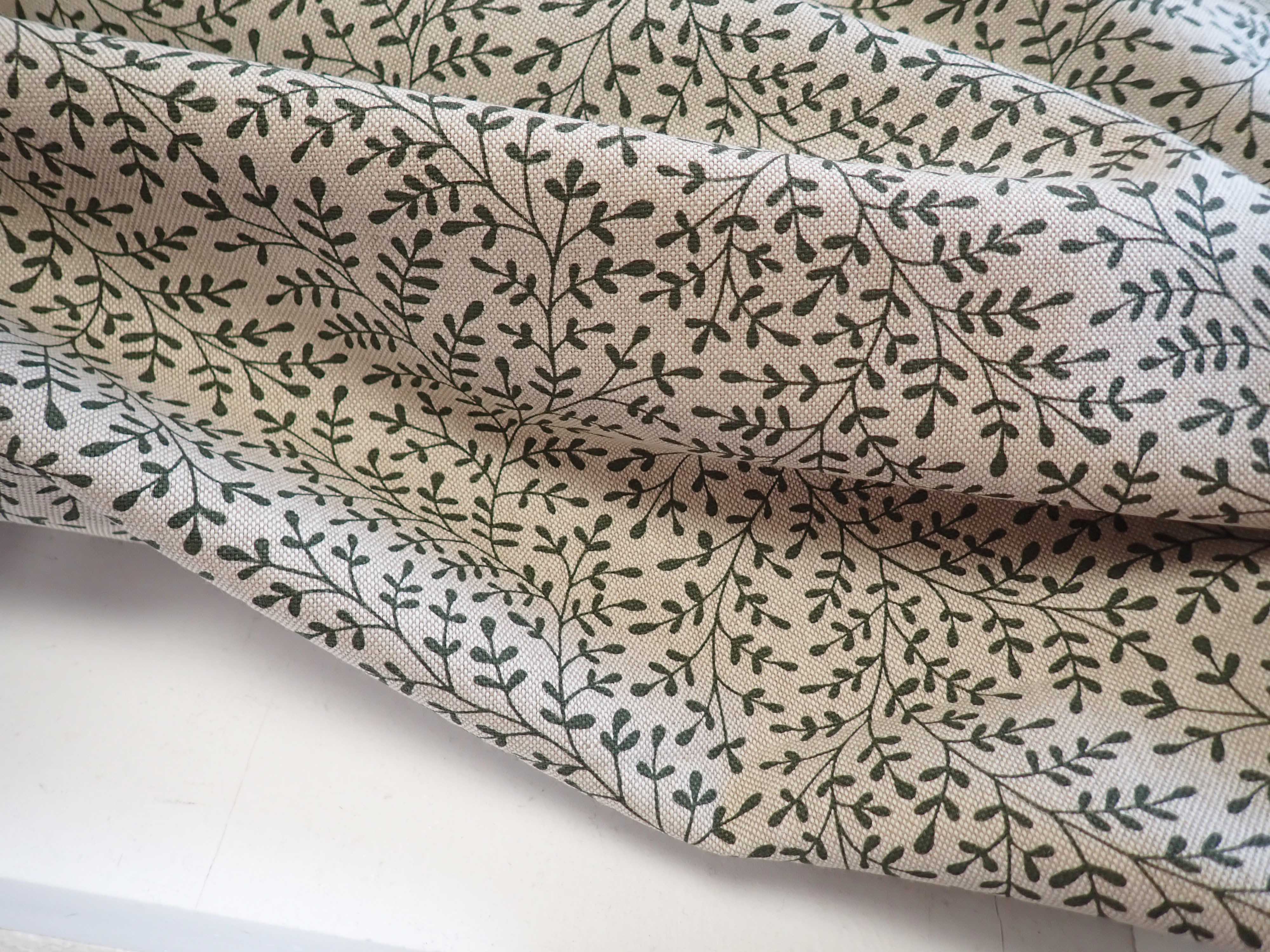 LÁTKA - REŽNÁ + ZELENÉ VĚTVIČKY + LÍSTEČKY