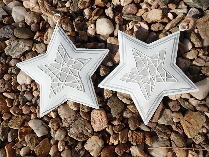 DEKORACE - PLECHOVÁ HVĚZDIČKA - VELKÁ