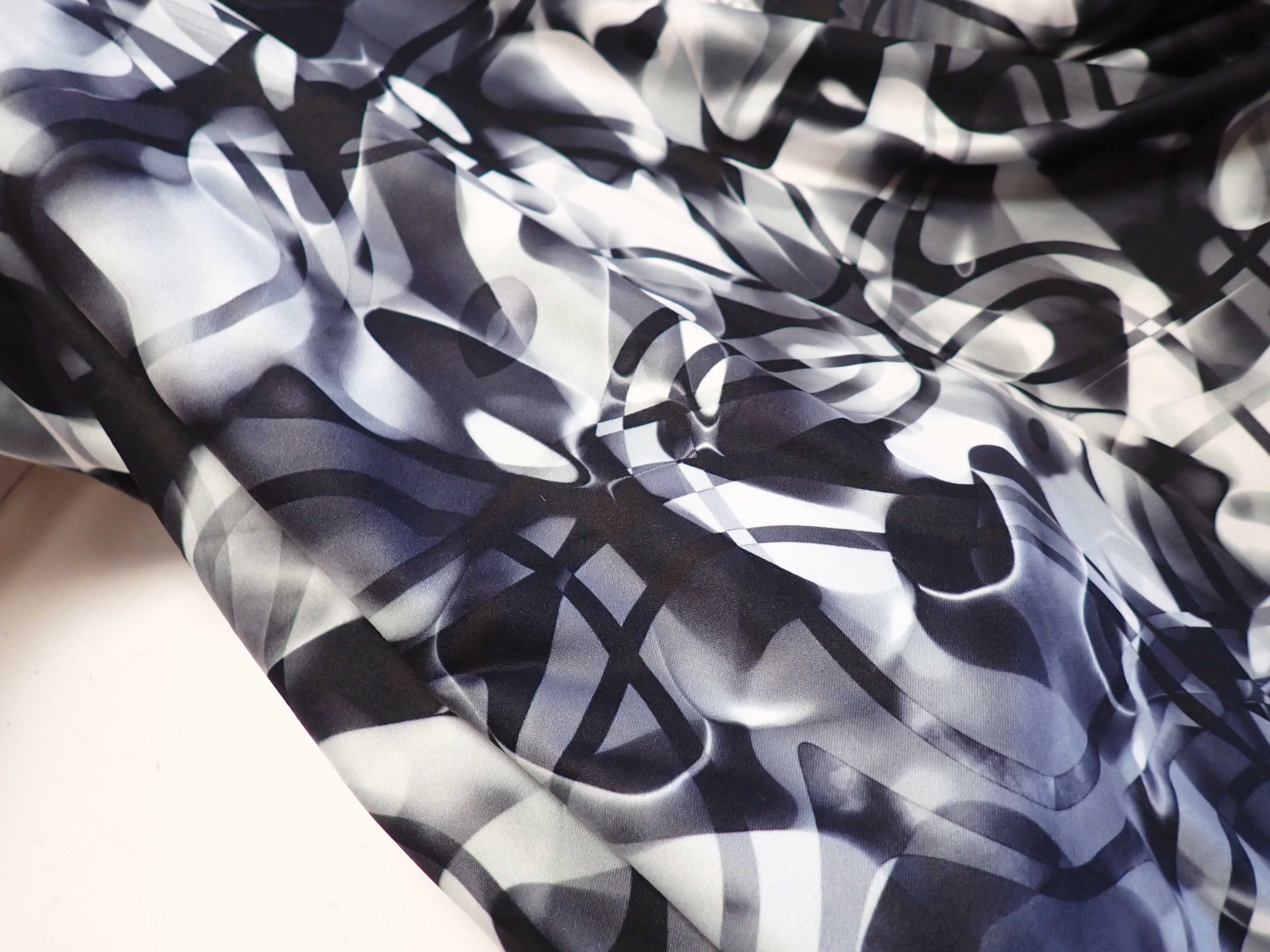 FUNKNÍ ÚPLET - BÍLÁ + ČERNÁ