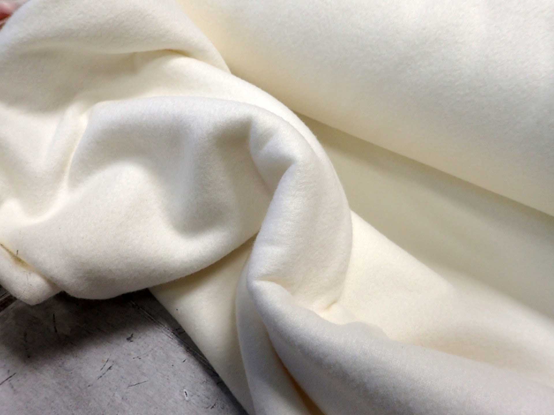 FLEECE - SMETANOVÝ - MICROPOLAR