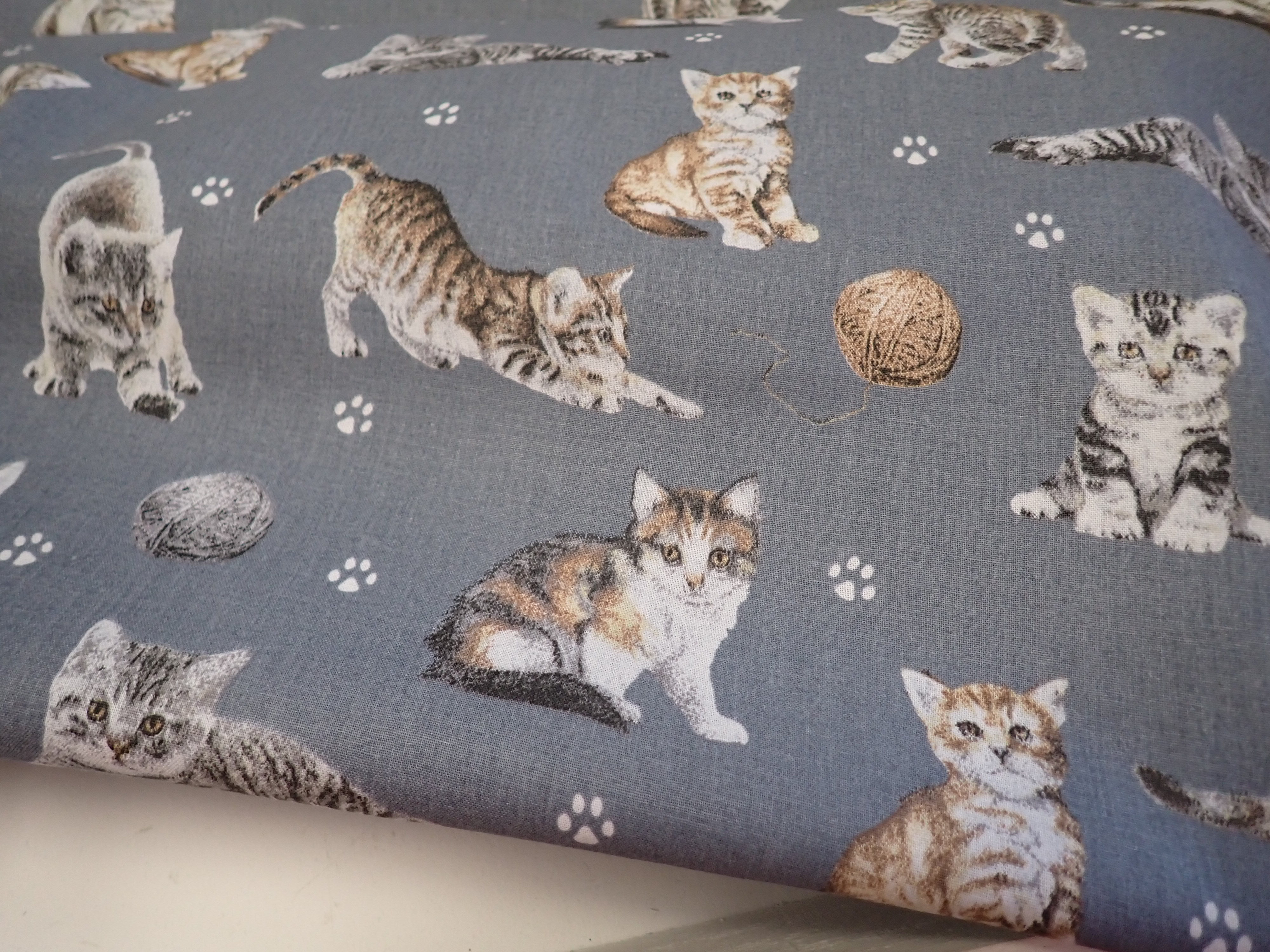 LÁTKA - DĚTSKÁ - KOČKY