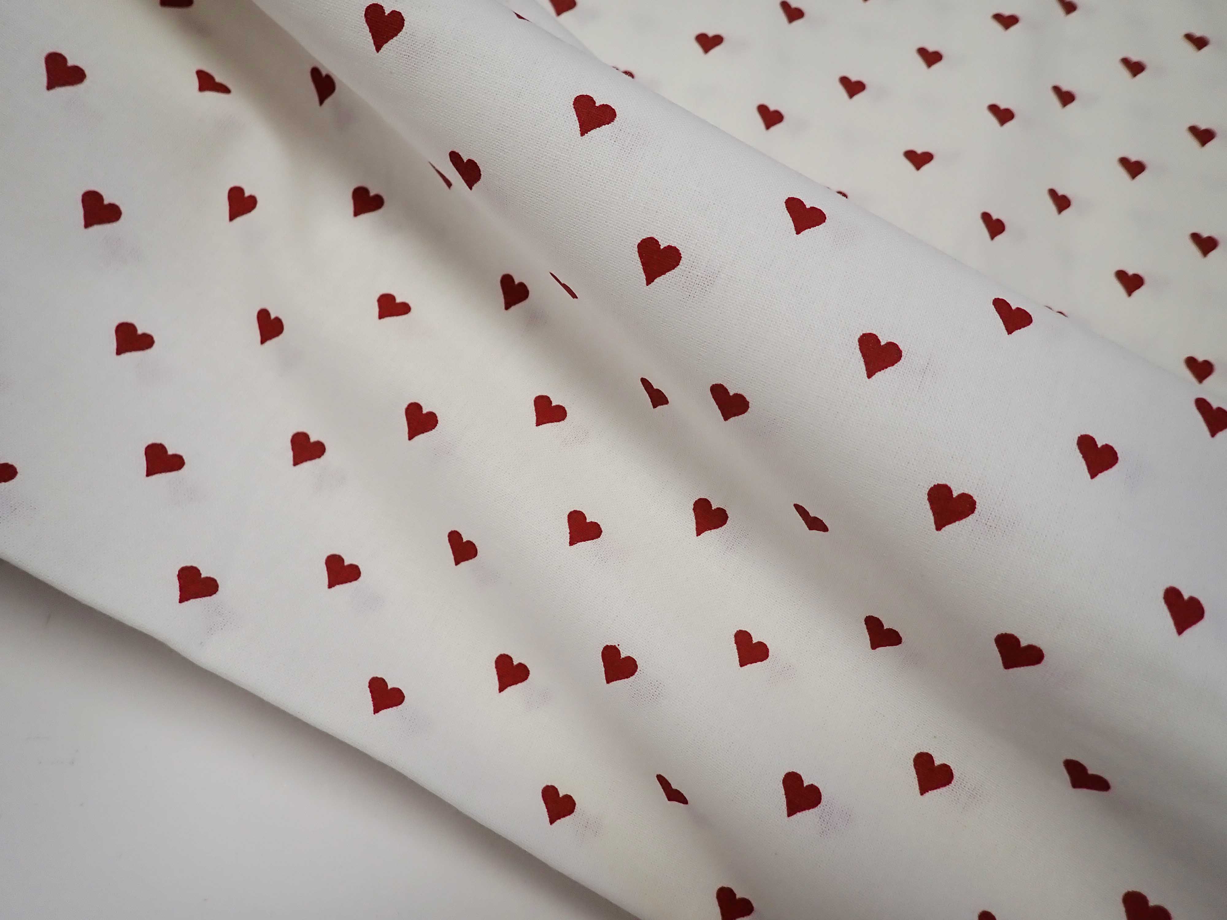 LÁTKA - BÍLÁ + ČERVENÁ SRDÍČKA