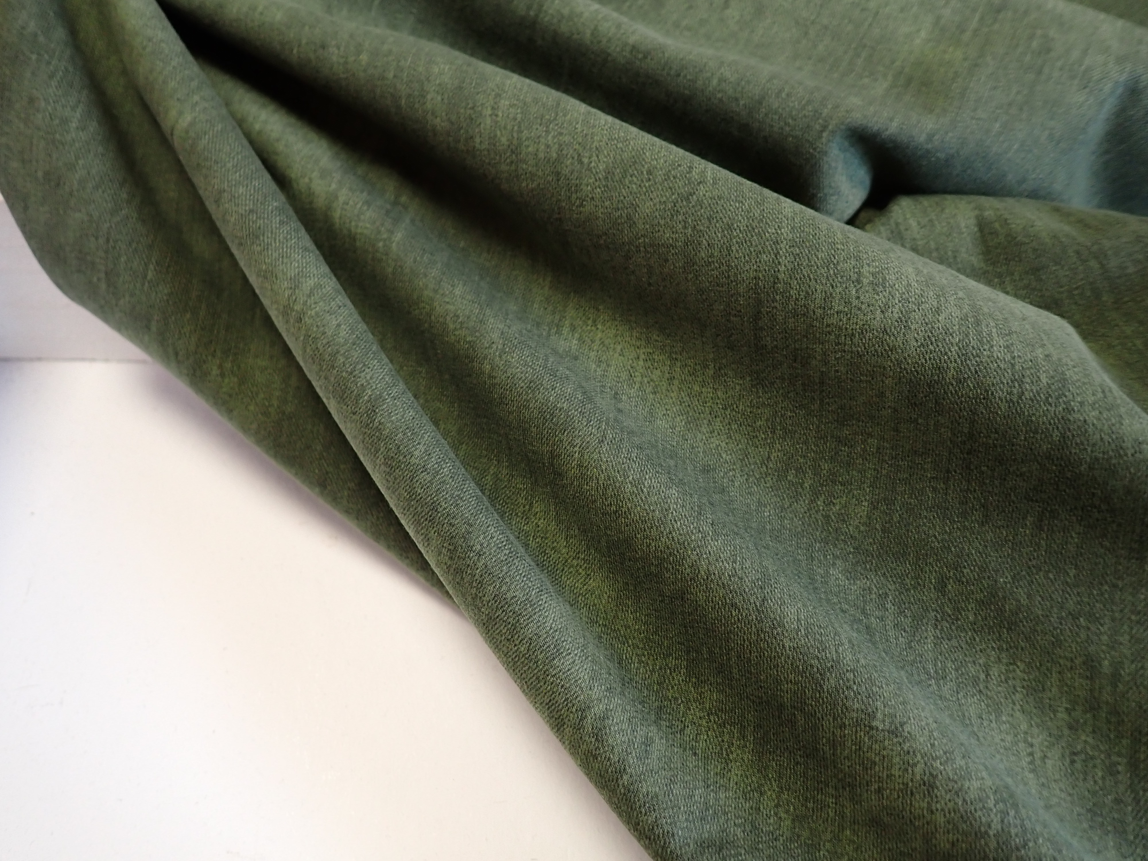 PLETENINA - JERSEY - ZELENÁ ŠISOVANÁ