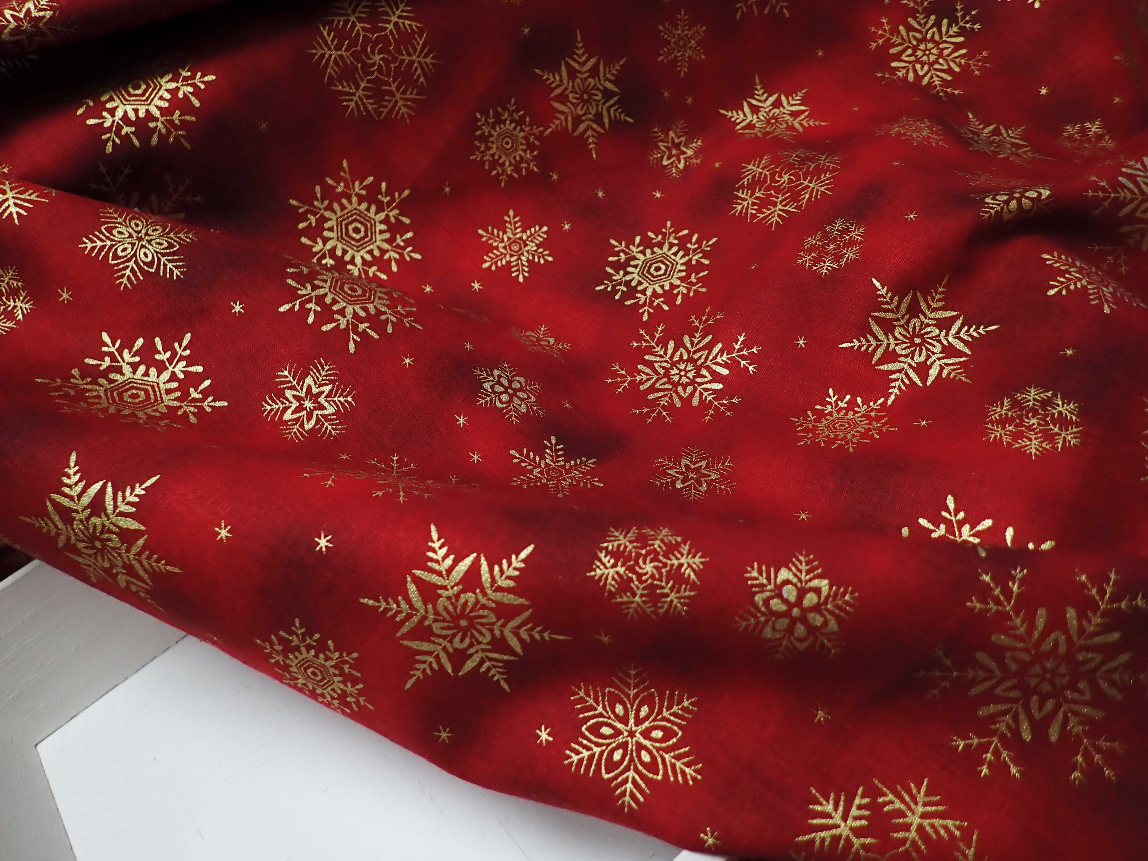 LÁTKA - VÁNOČNÍ - ČERVENÁ + ZLATÉ VLOČKY