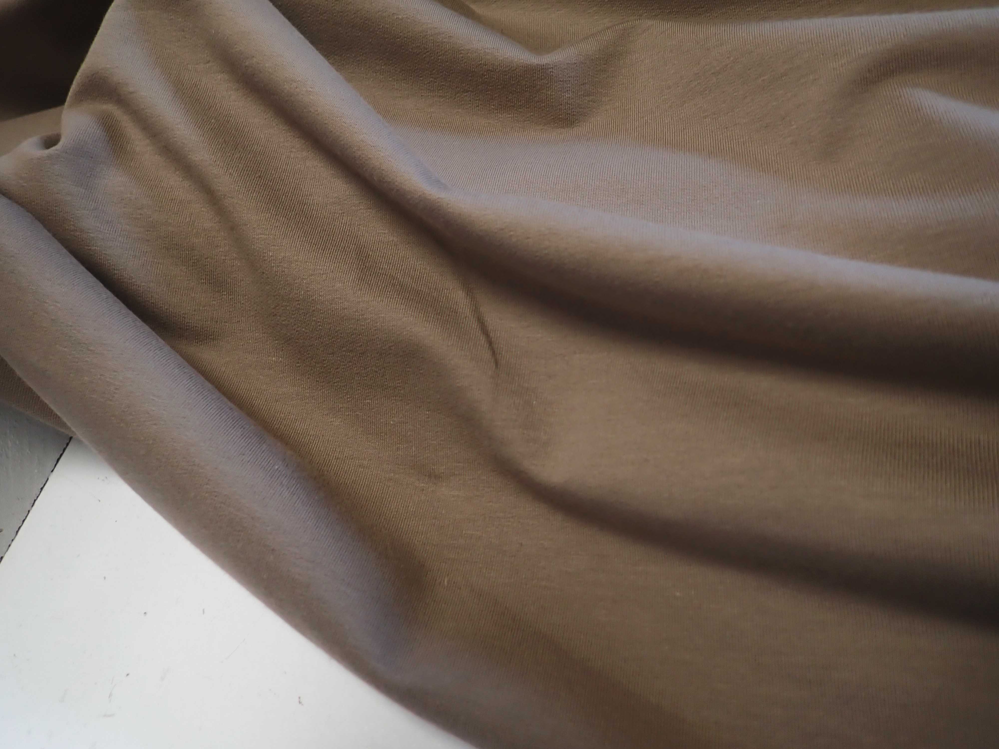 LÁTKA - TEPLÁKOVINA - JEDNOBAREVNÁ SVĚTLE HNĚDÁ