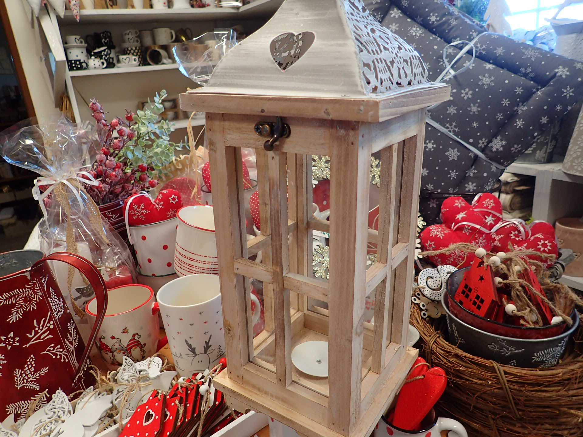 LUCERNA - DŘEVĚNÁ 