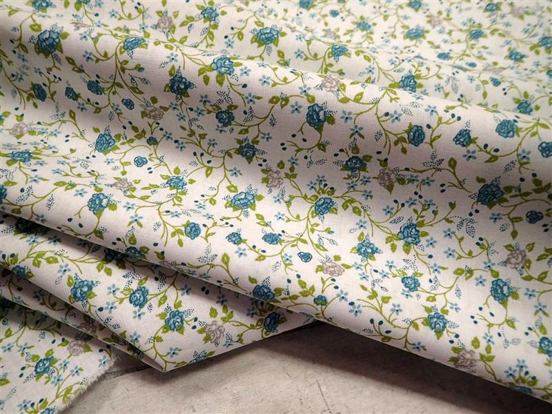 LÁTKA - SMETANOVÁ + MODRÉ  KYTIČKY