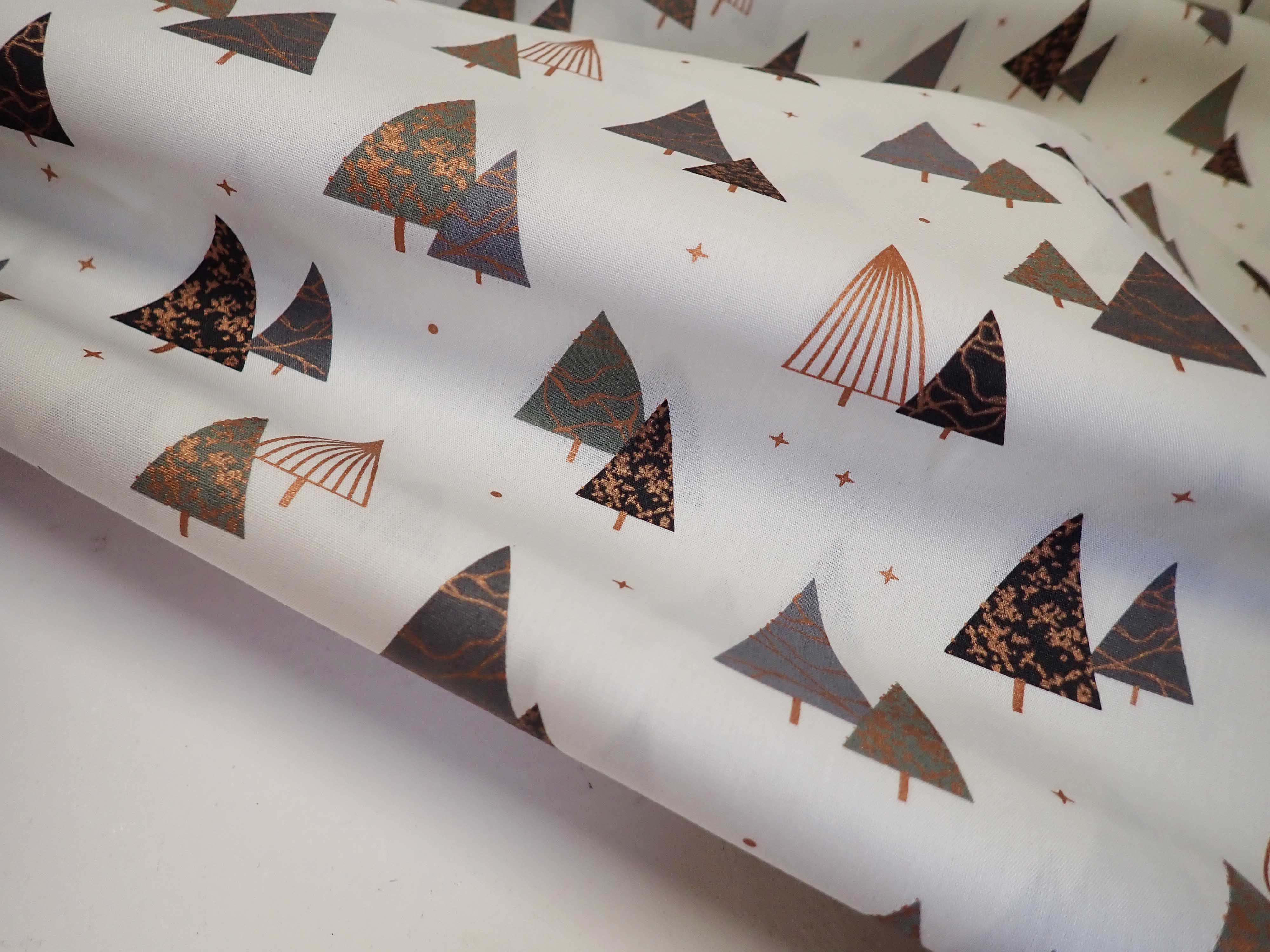 LÁTKA - VÁNOČNÍ - STROMEČKY - POPELÍN