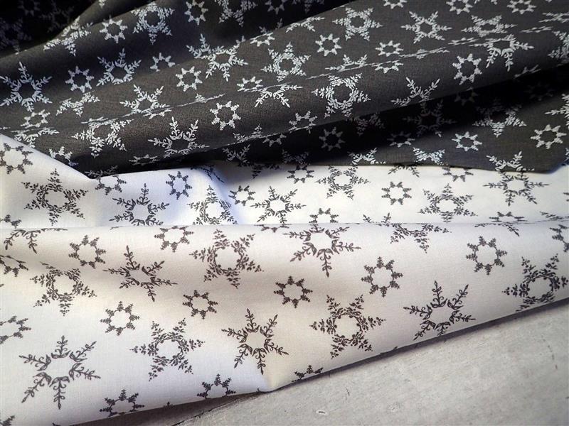 LÁTKA - VÁNOČNÍ - BÍLÁ + ŠEDÉ VLOČKY