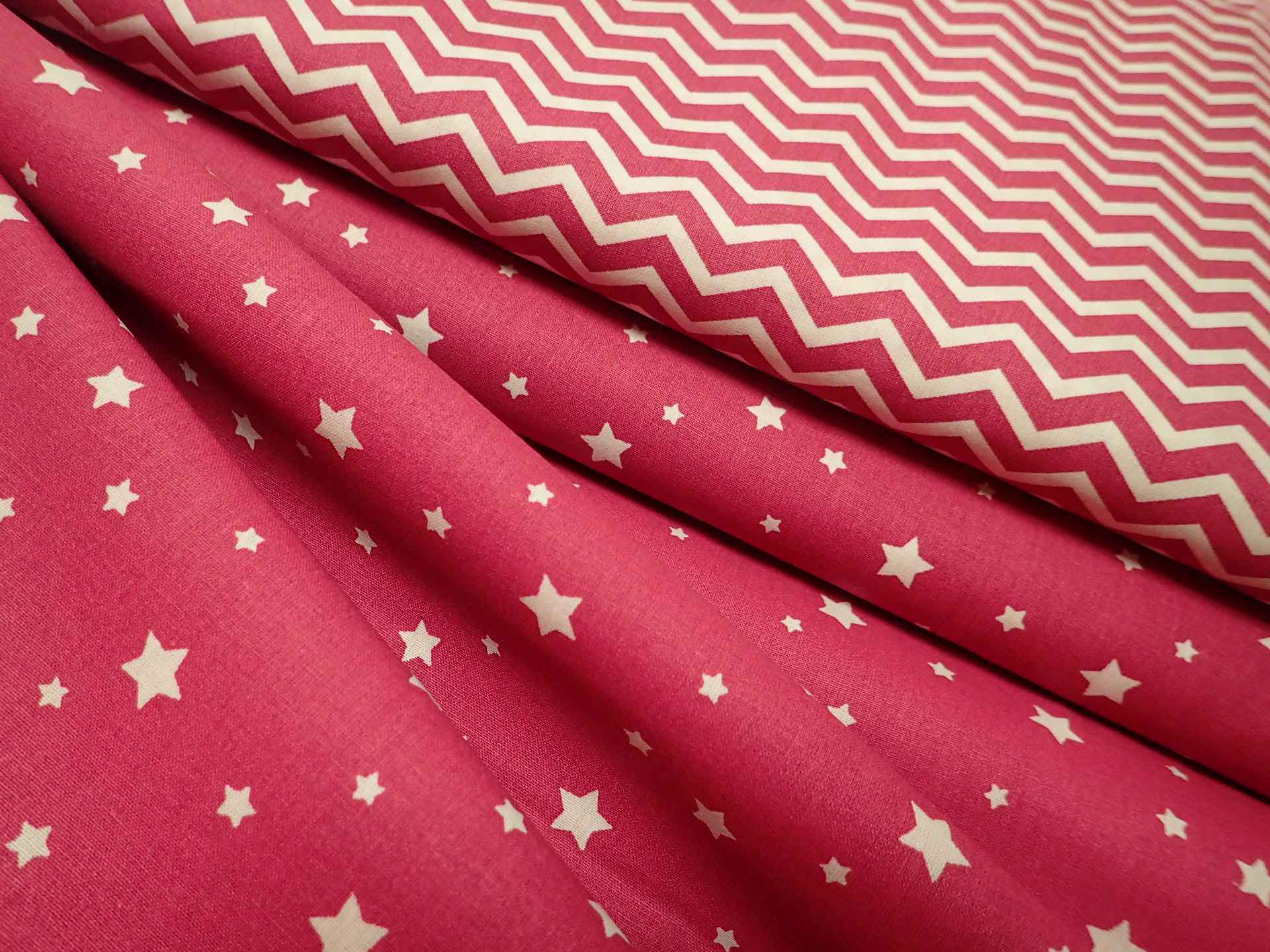 LÁTKA - HVĚZDIČKY - MALINOVOFUCHSIOVÉ