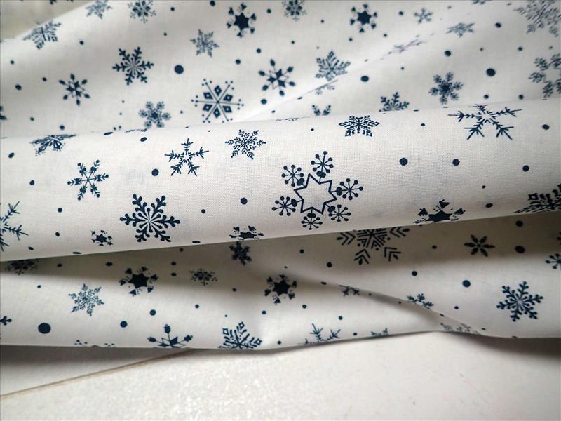 LÁTKA - VÁNOČNÍ - PETROLEOVÉ VLOČKY