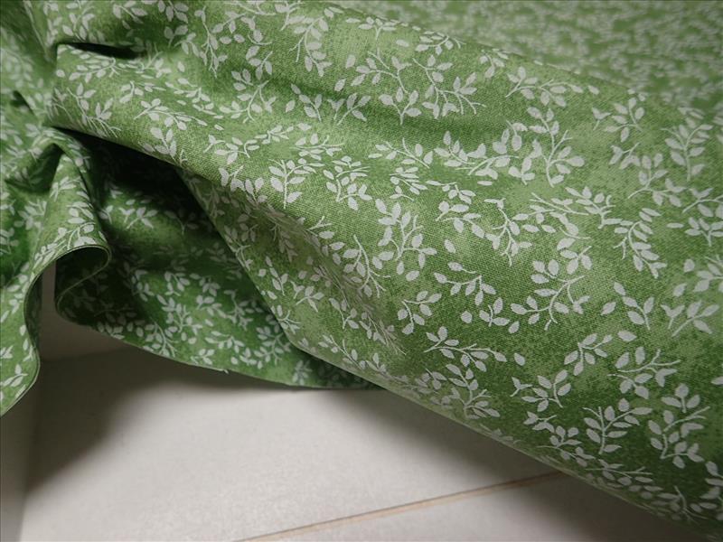 látka - MRAMOR - ZELENÝ S BÍLÝMI LÍSTEČKY