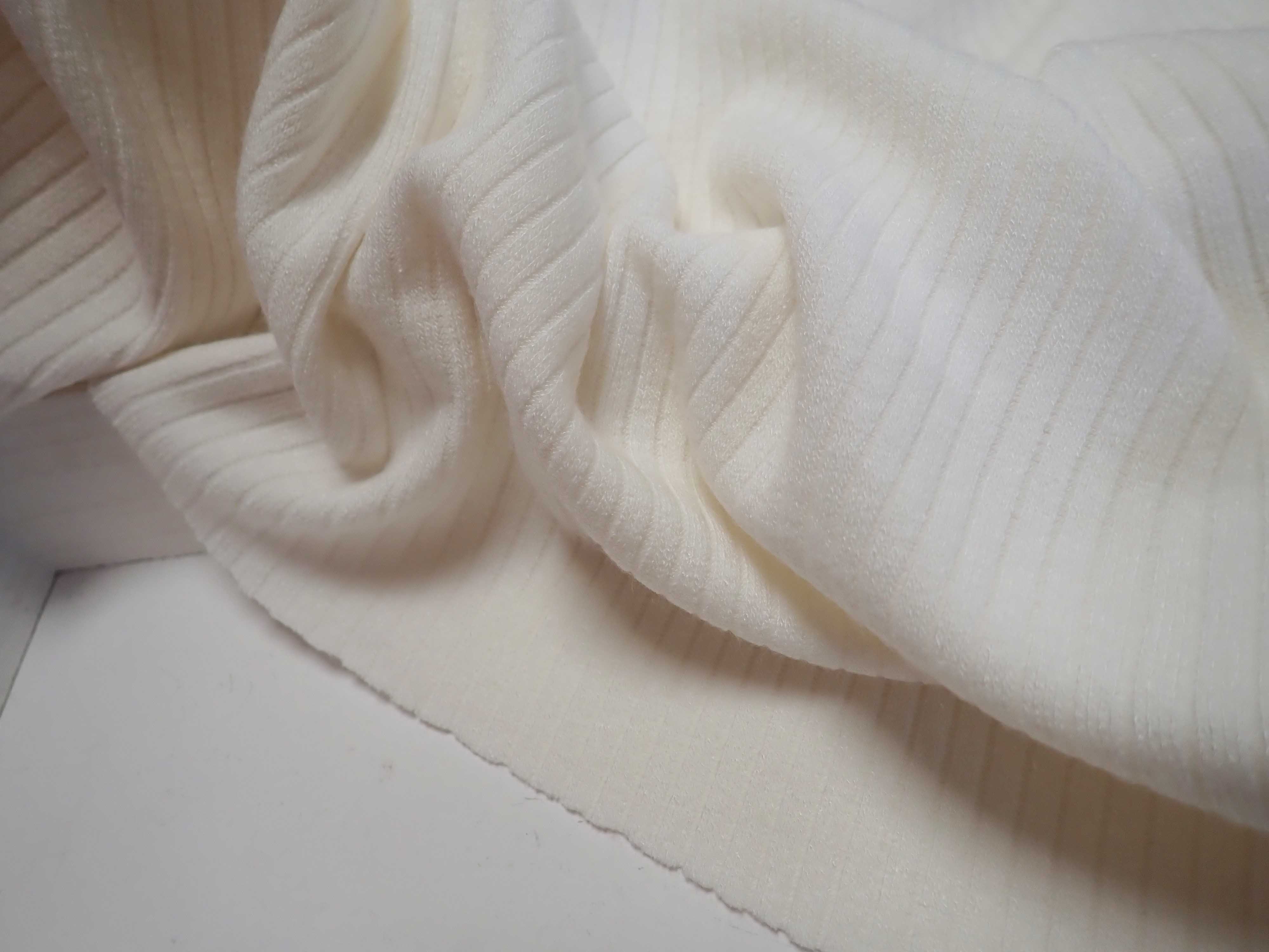 SVETROVINA - SVĚTLE SMETANOVÁ - RIB