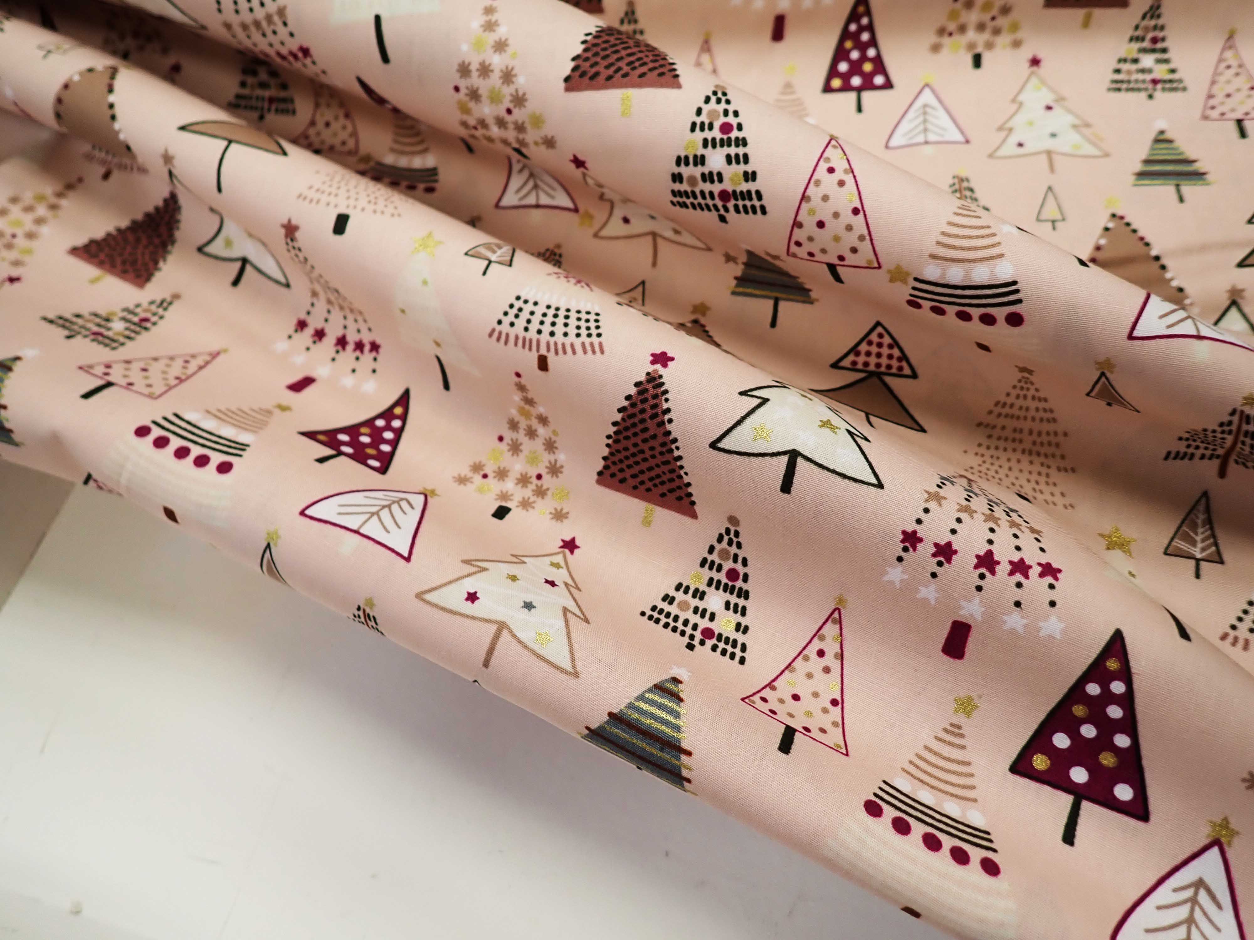 LÁTKA - VÁNOČNÍ - RŮŽOVÁ + STROMEČKY