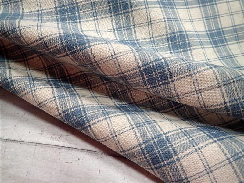 LÁTKA - POTAHOVKA - REŽNÁ + MODRÉ KOSTIČKY