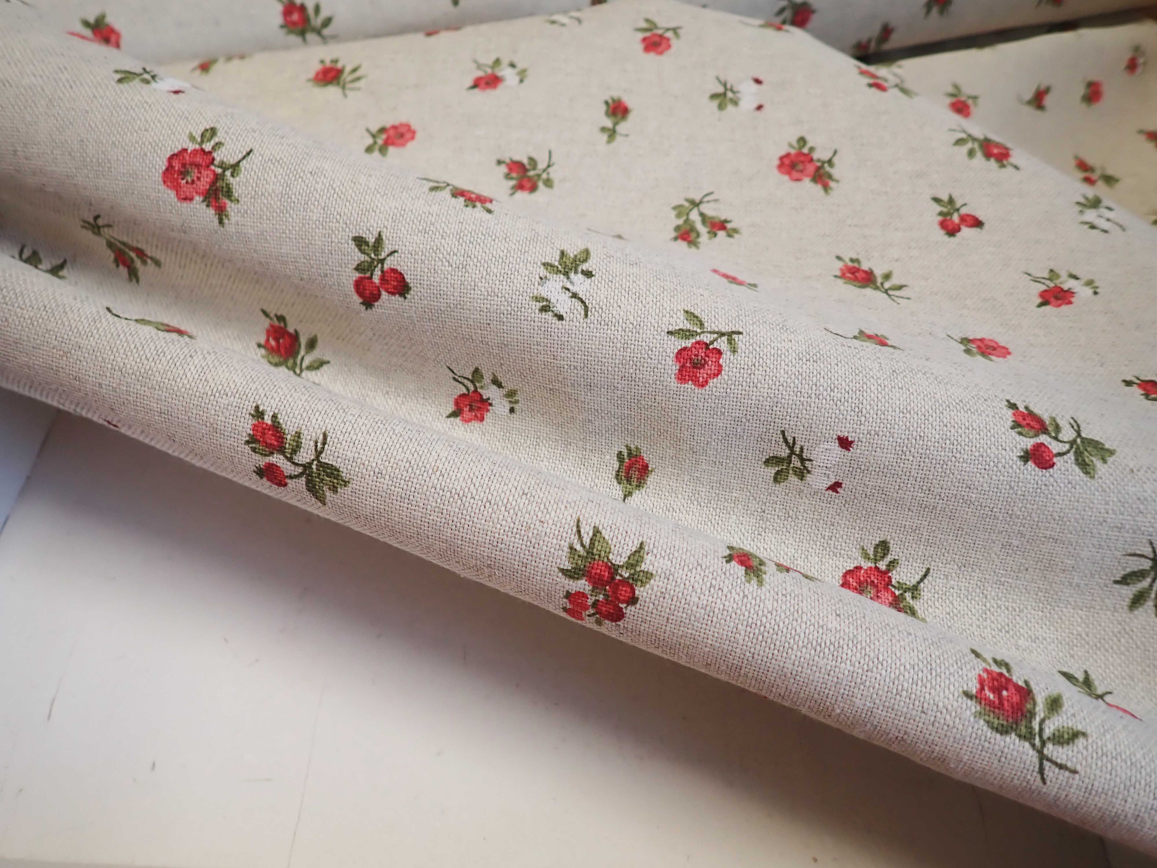 LÁTKA - REŽNÁ - ČERVENÉ KYTIČKY