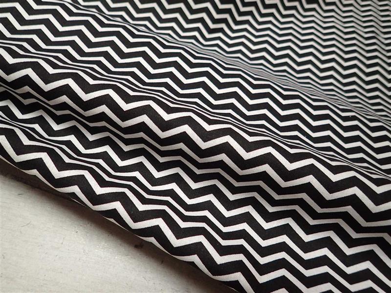 LÁTKA - ČERNÝ CHEVRON