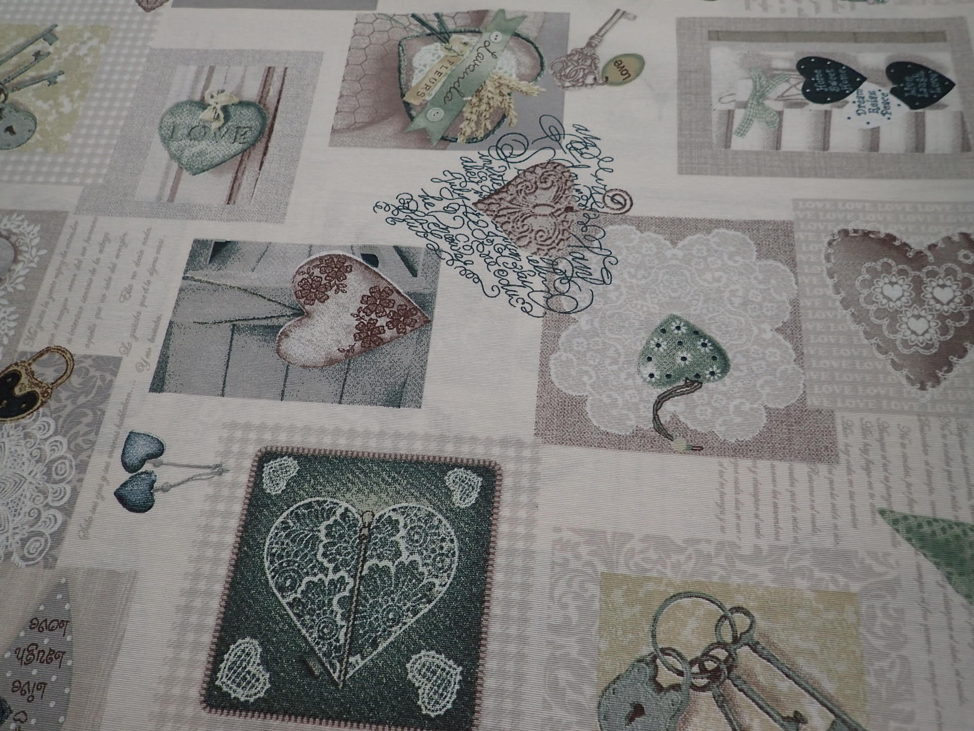 LÁTKA - POTAHOVKA - SRDÍČKA + KLÍČE