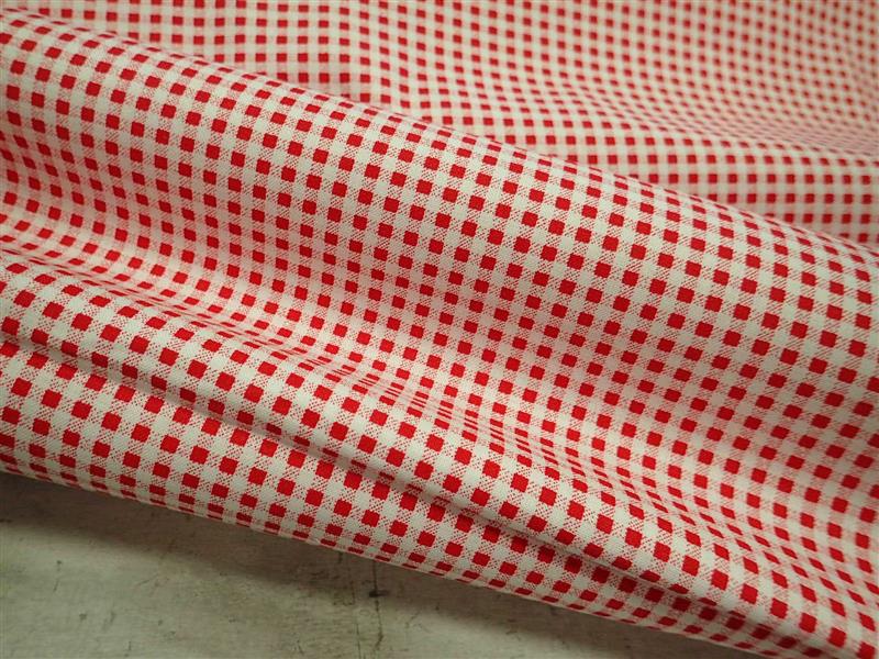 LÁTKA -  KOSTIČKA - TEMNĚ ČERVENÁ