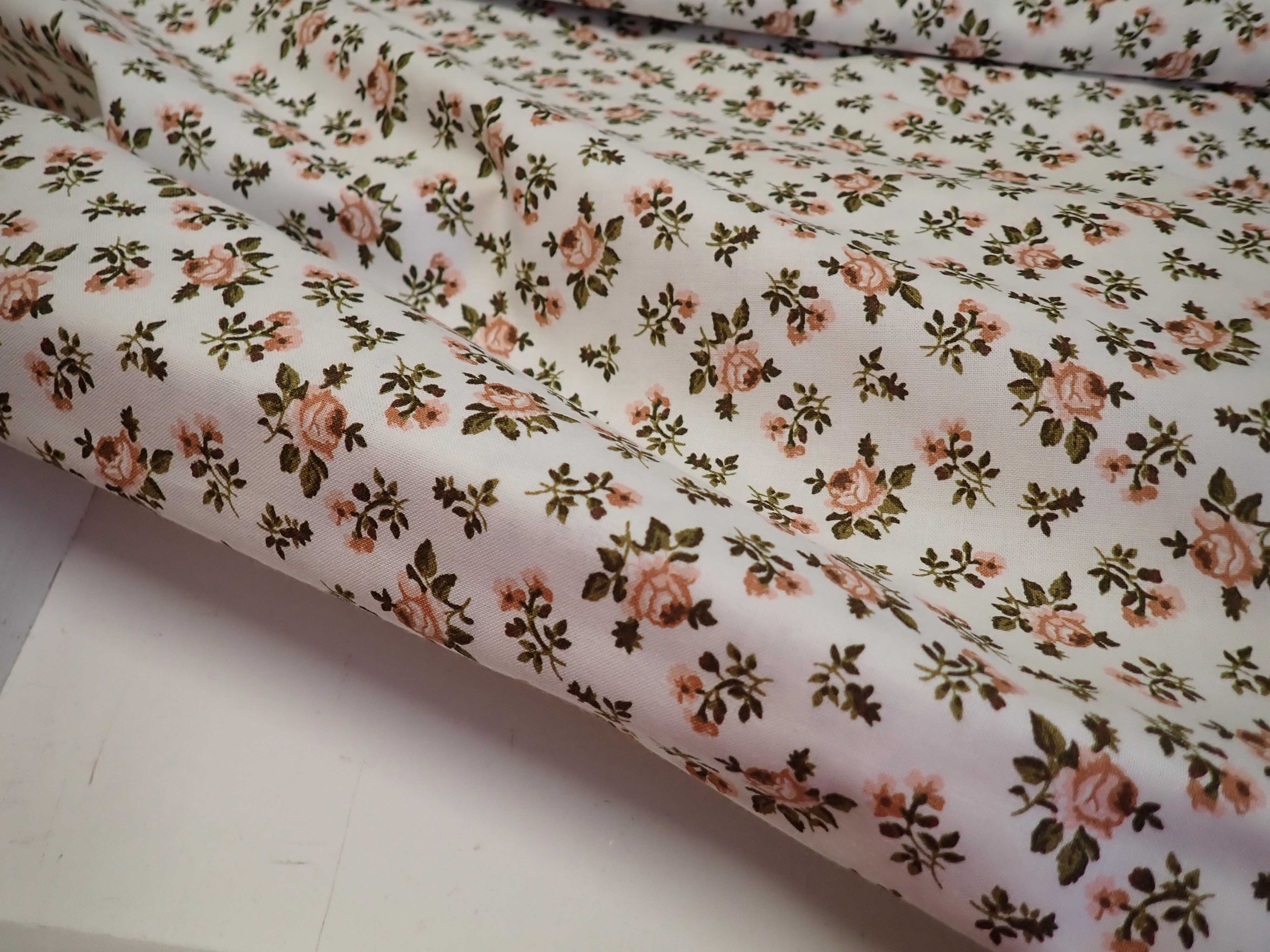 LÁTKA - RŮŽIČKY - KYTIČKY