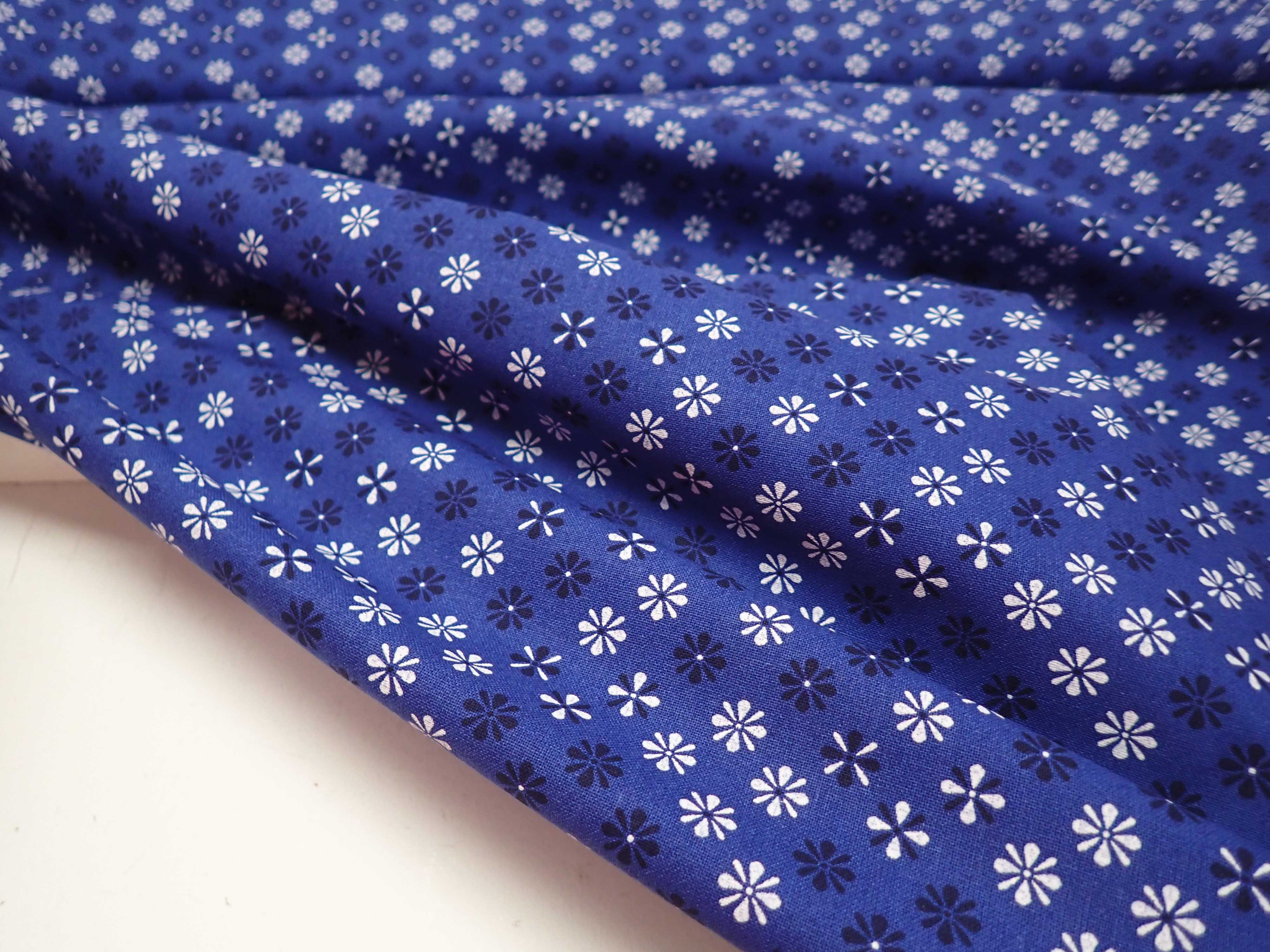 LÁTKA - TMAVĚ MODRÁ + KYTIČKY