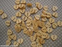 knoflík - přírodní - srdíčko