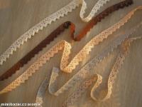 krajka - paličkovaná - hnědá - šíře 17 mm