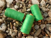 nit - TRÁVOVĚ ZLENÁ - AMANN - BELFIL S - 100% polyesterová - VYSOCEPEVNOSTNÍ - 1000 m