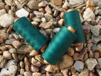 nit - LAHVOVĚ ZLENÁ - AMANN - BELFIL S - 100% polyesterová - VYSOCEPEVNOSTNÍ - 1000 m